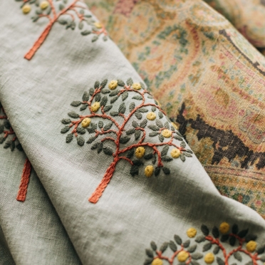 Fabrics: S7480 Aloe and S7466 Document
