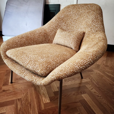 F4820 Gold upholstered on armchair