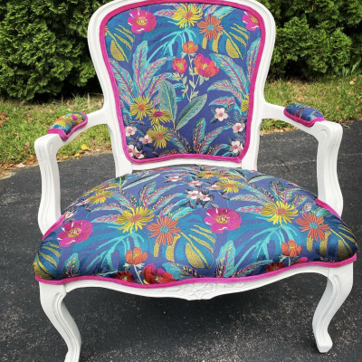 S5133 Garden Upholstered on an armchair