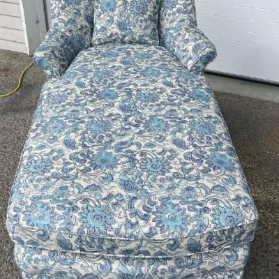 S5832 upholstered on a lounge