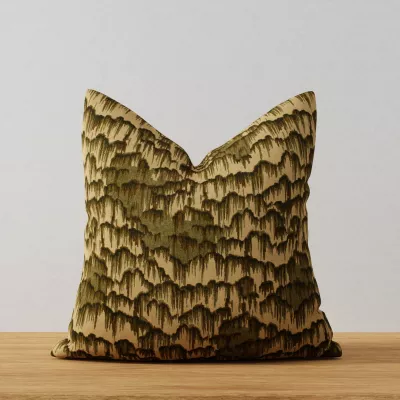 S7017 Fossil applied to a pillow