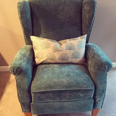 B9867 Teal, B7604 Peacock